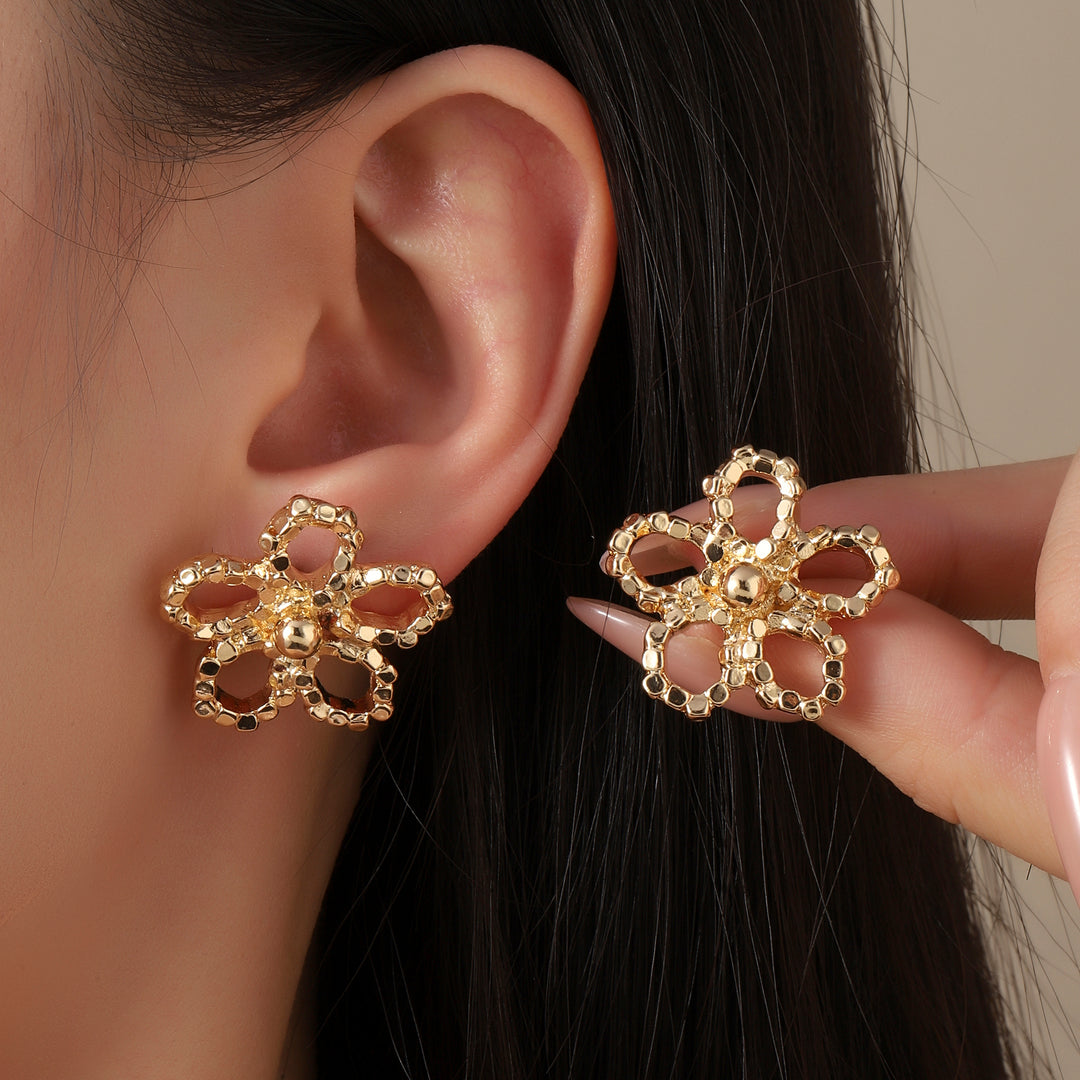 Amiable Floral Gold Earring - Salty Accessories