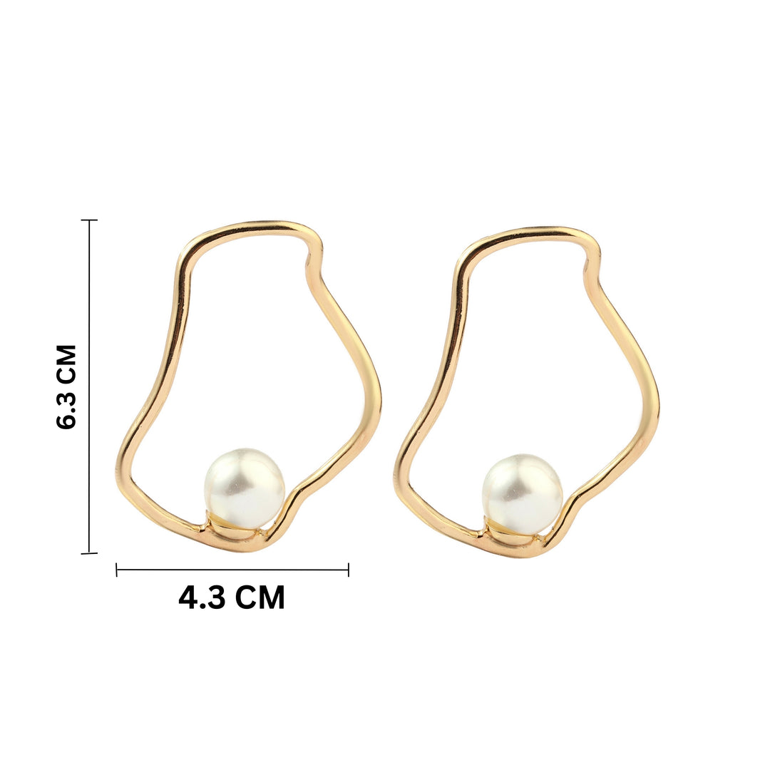 Pitted Pearl Gold Earring