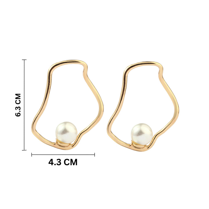 Pitted Pearl Gold Earring