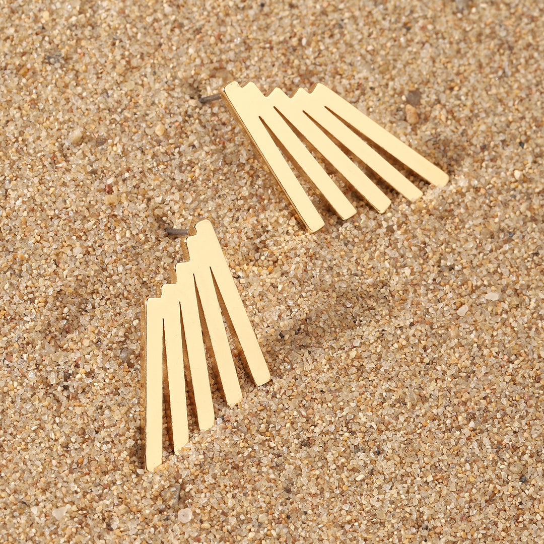 Flow Line Gold Earring