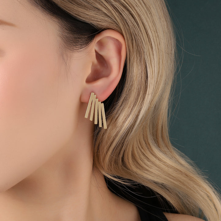 Flow Line Gold Earring
