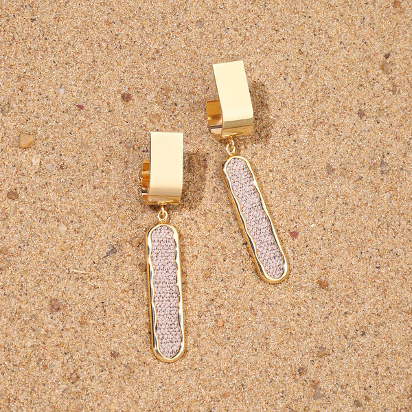Ojo O Beige Gold Earring