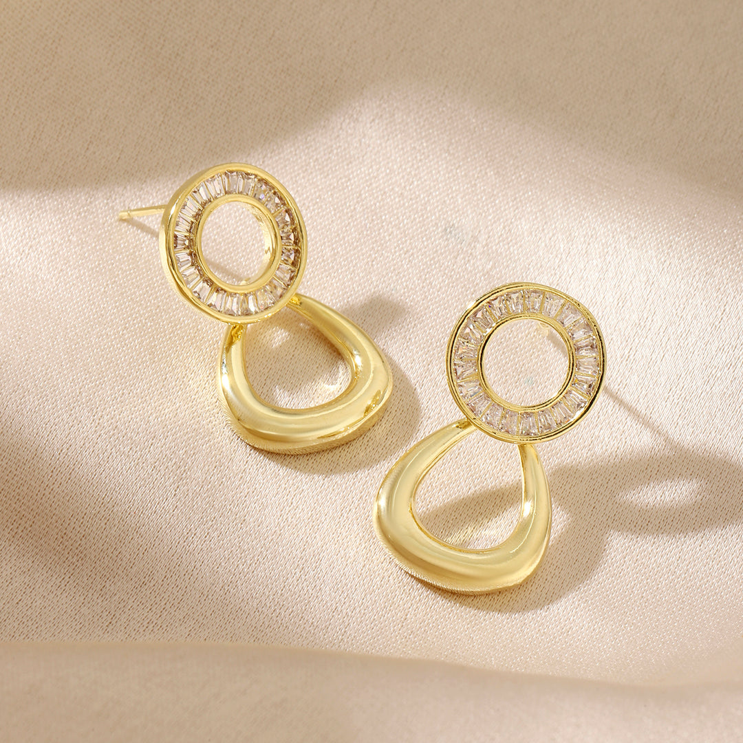 Yume Crystal Round Gold Earring - Salty Accessories