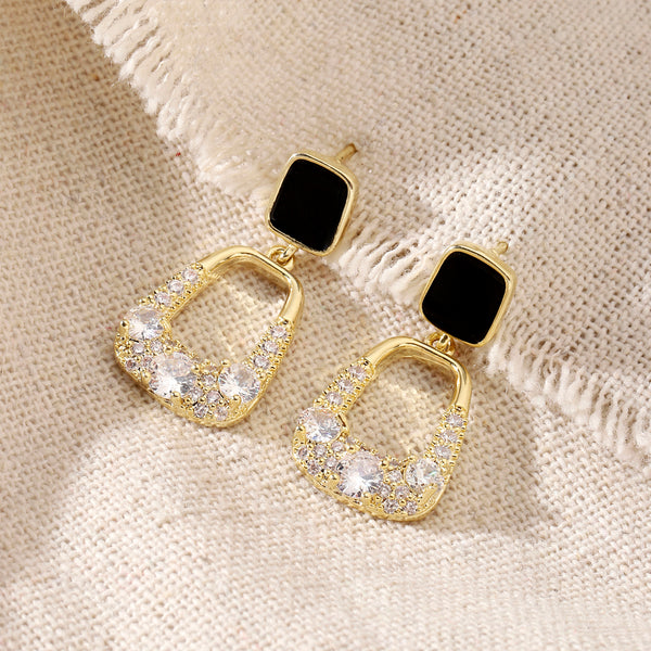 Lyssa Black Gold Earring