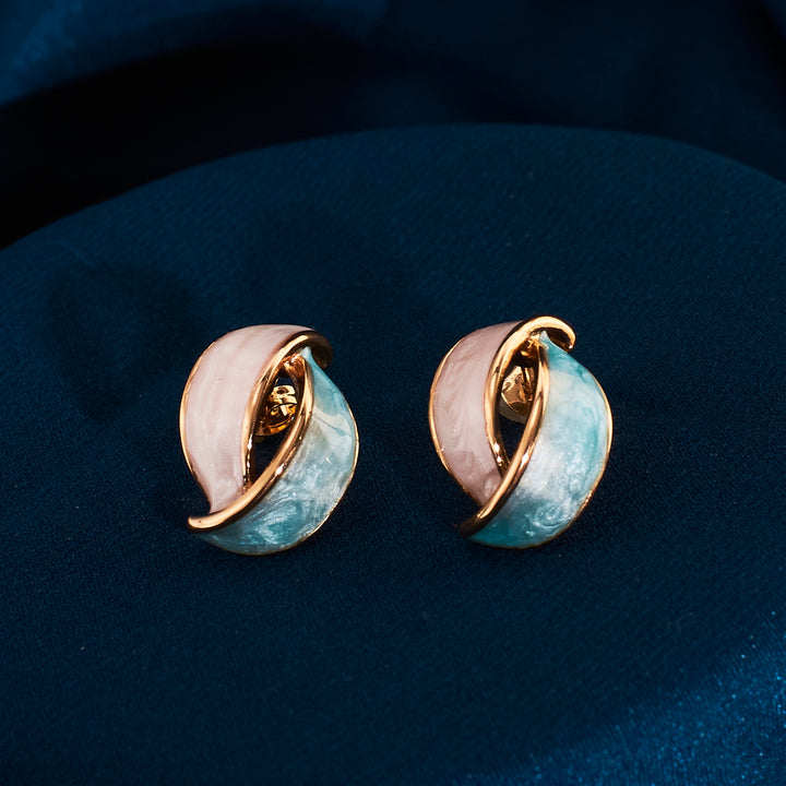 Curved Twist Beauty Gold  Earrings