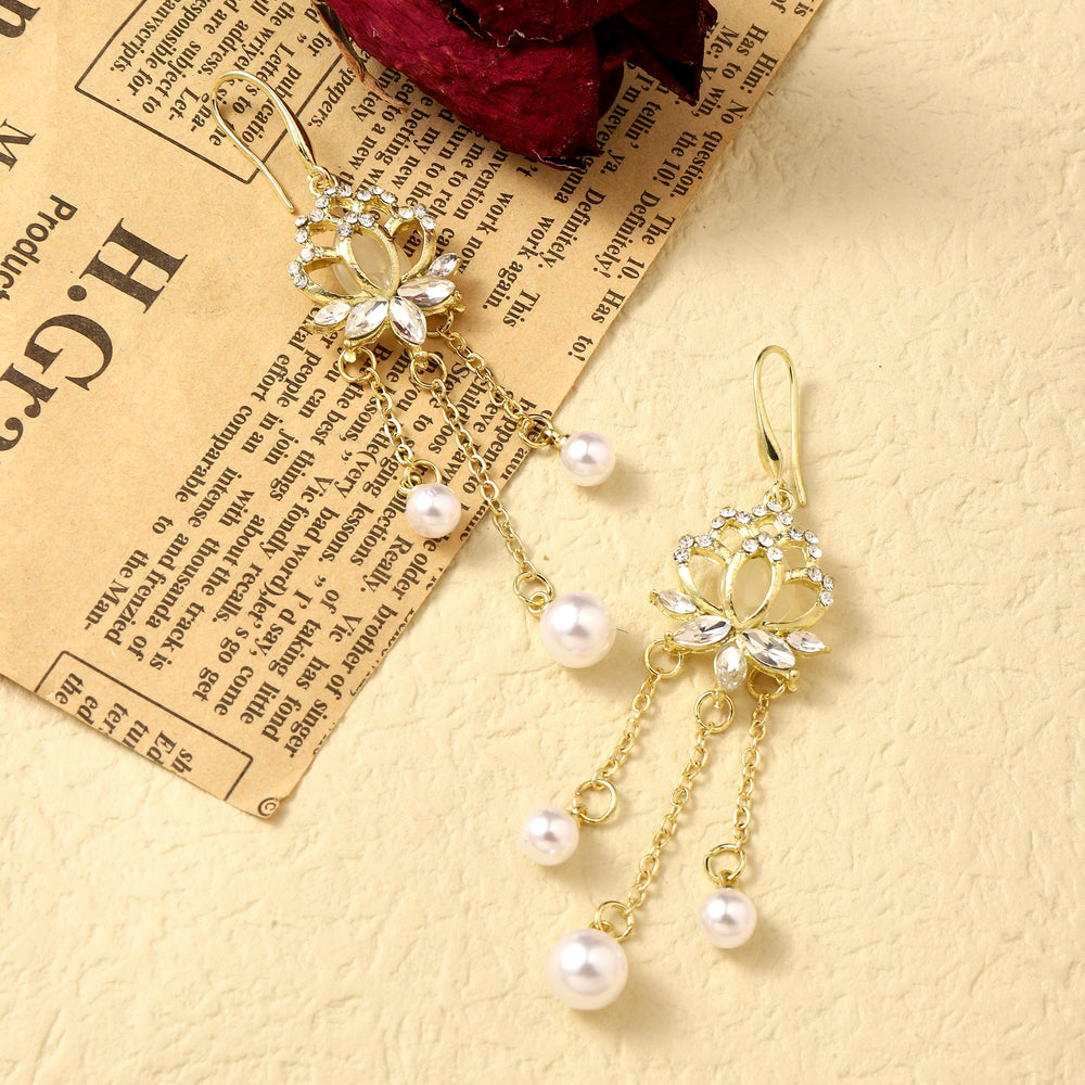 Flowering Pearls Drop Earrings - Salty Accessories