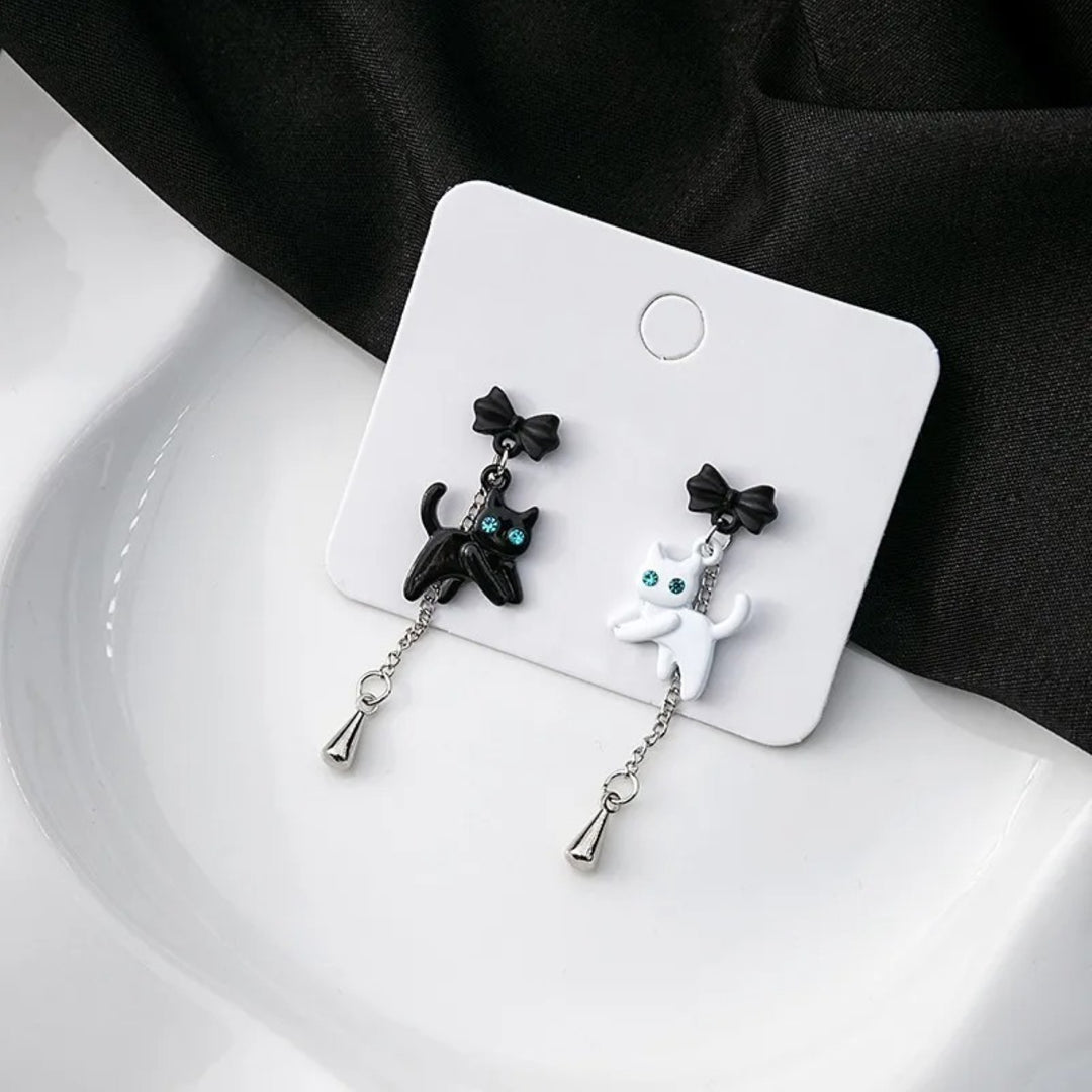 Mismatched Boo With Mew Drop Earrings