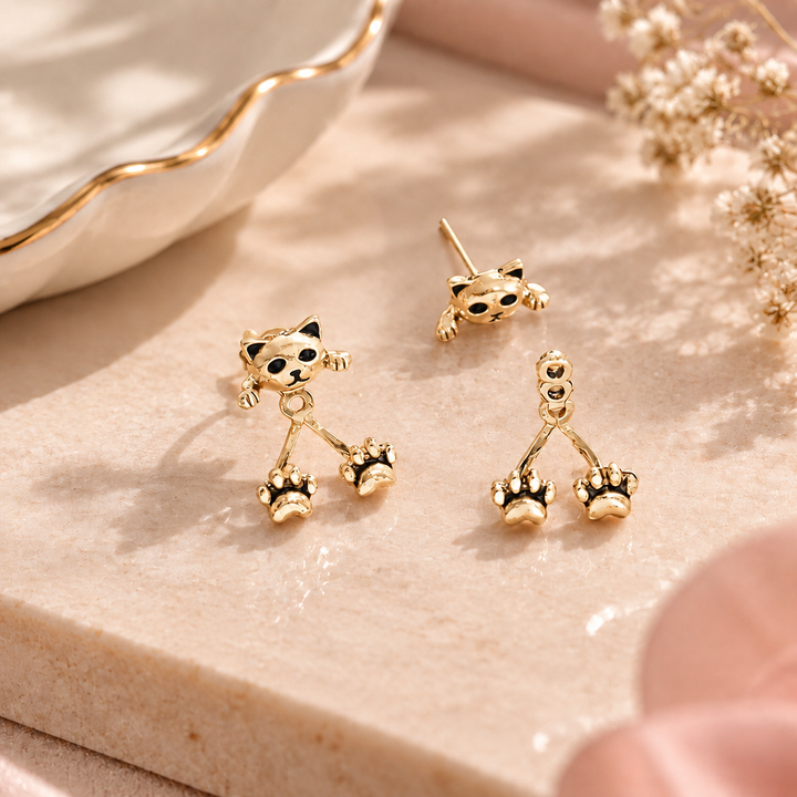 Kitty Got Claws Earrings - Gold