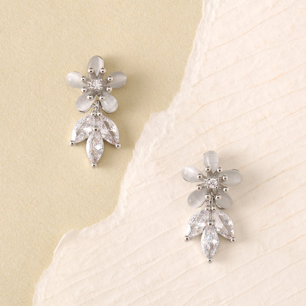 Frost Bloom Stud Earrings - Silver