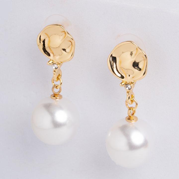 Elara Pearl Sculpted Drop Earrings