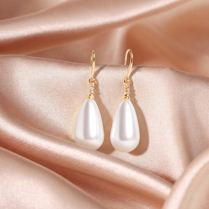 Amara Pearl Teardrop Earrings