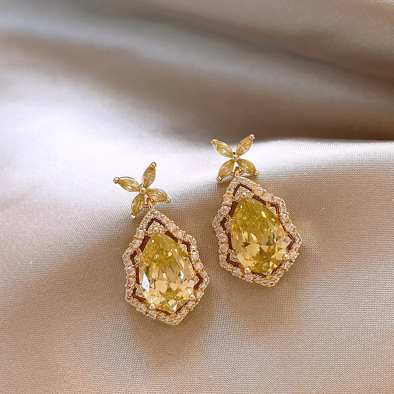 Flora Dewdrop Halo Earrings