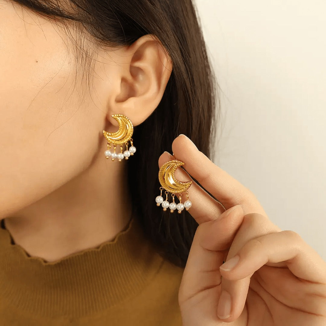 Moonkiss Pearl Drop Earrings