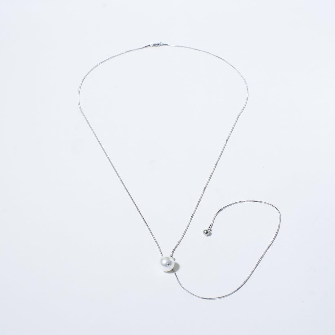 Elegant Silver Swirl Tassel Chain