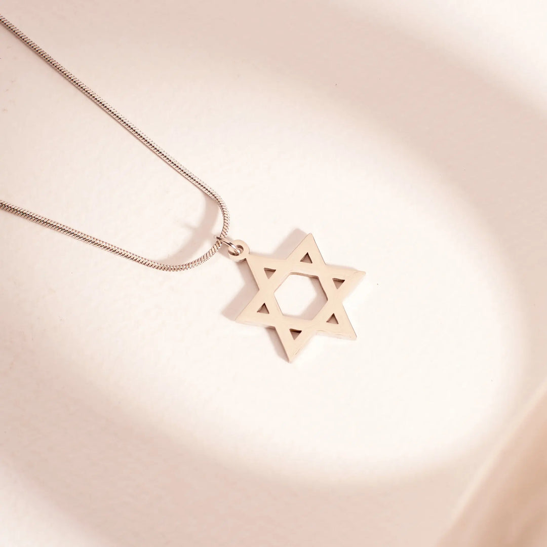 Elio and Oliver Star Necklace - Salty Accessories