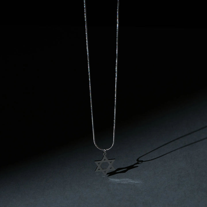 Elio and Oliver Star Necklace - Salty Accessories