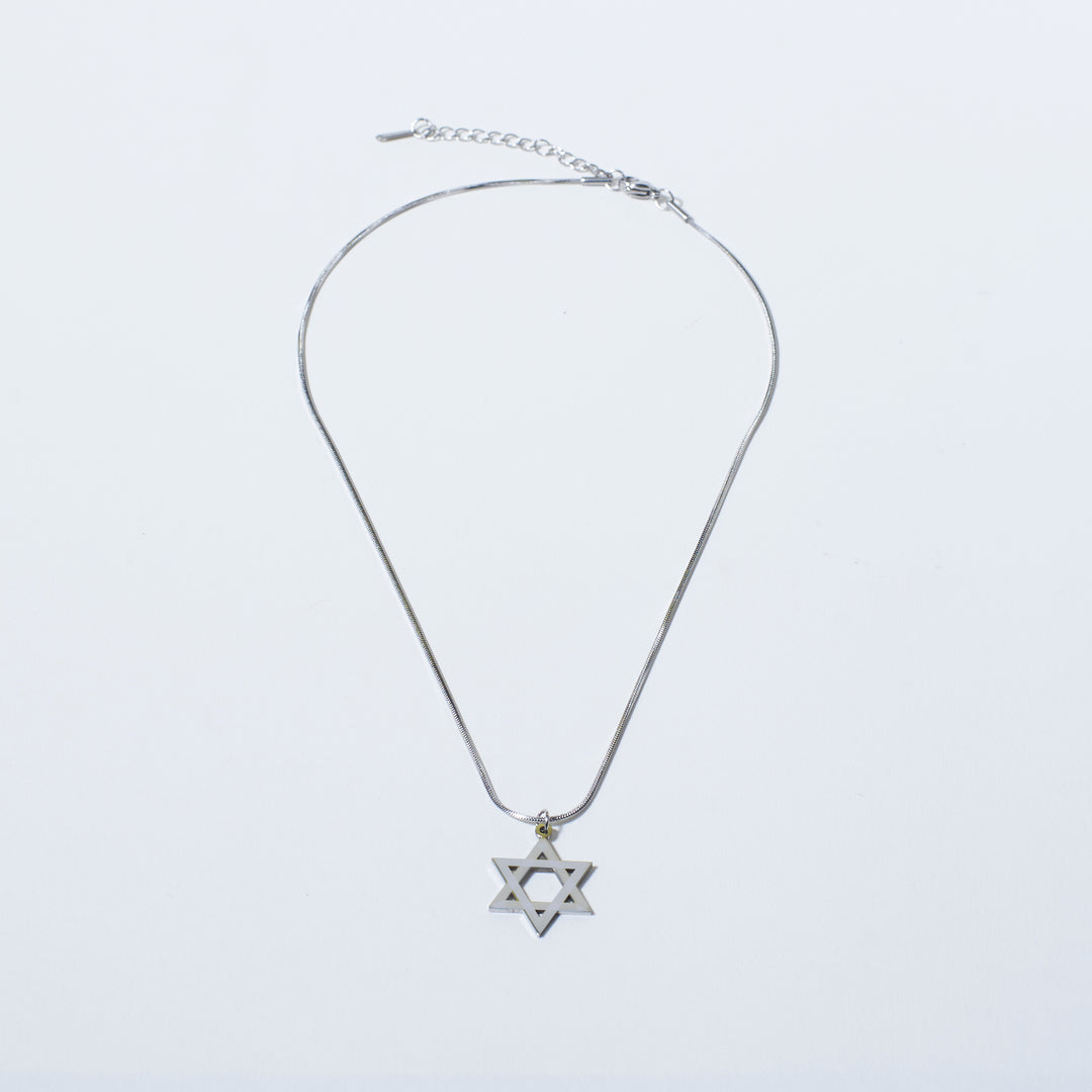 Elio and Oliver Star Necklace