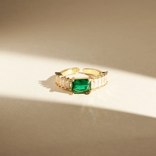 Exquisite Diamond Ring