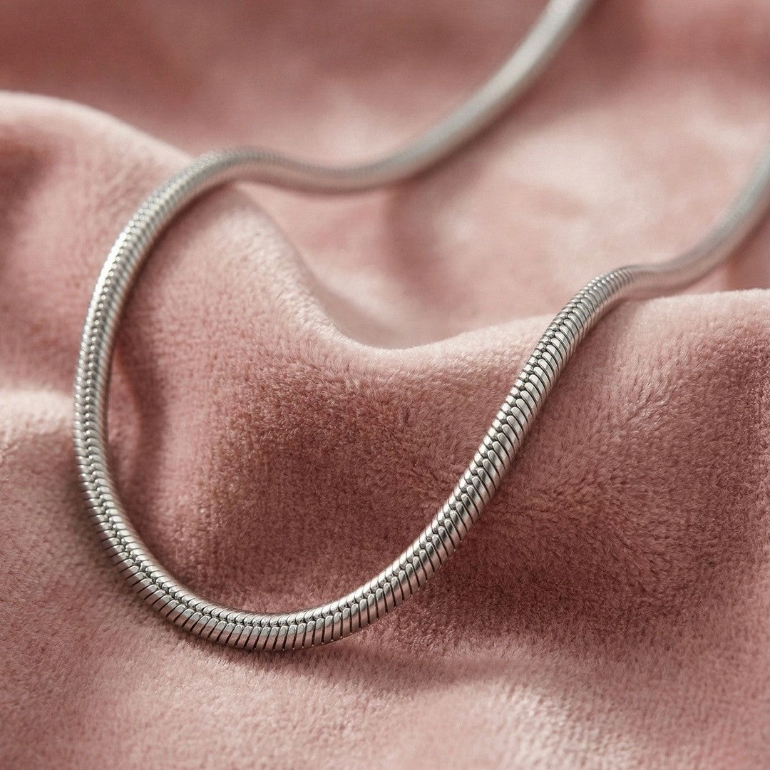 Minimalist Sterling Flow Chain