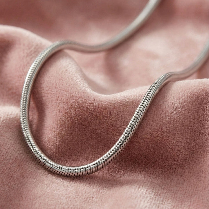 Minimalist Sterling Flow Chain