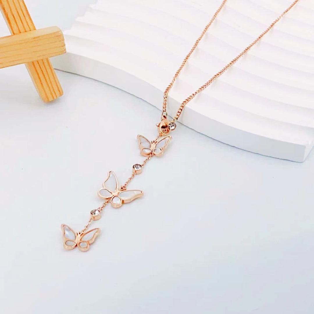 FralisticGlam Fly Necklace