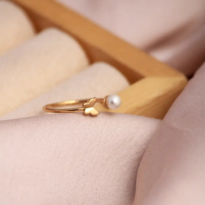 Freshwater Pearl Fly Golden Ring - Salty Accessories