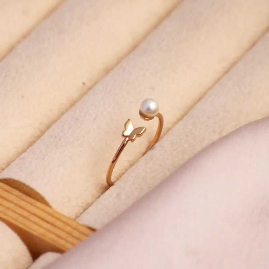Freshwater Pearl Fly Golden Ring - Salty Accessories