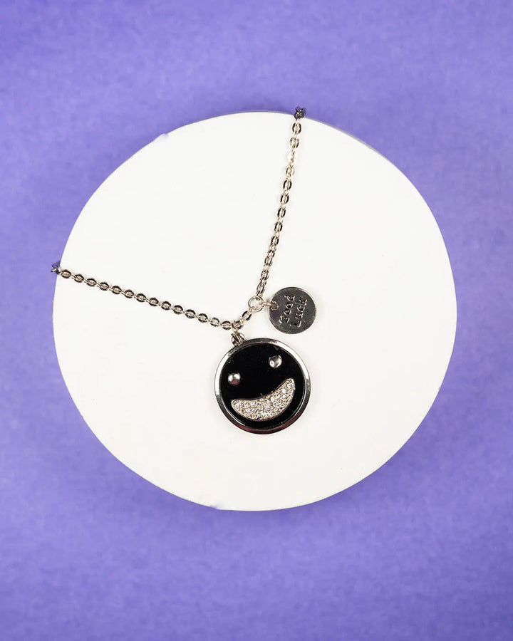 Funny Smiley Necklace - Salty Accessories