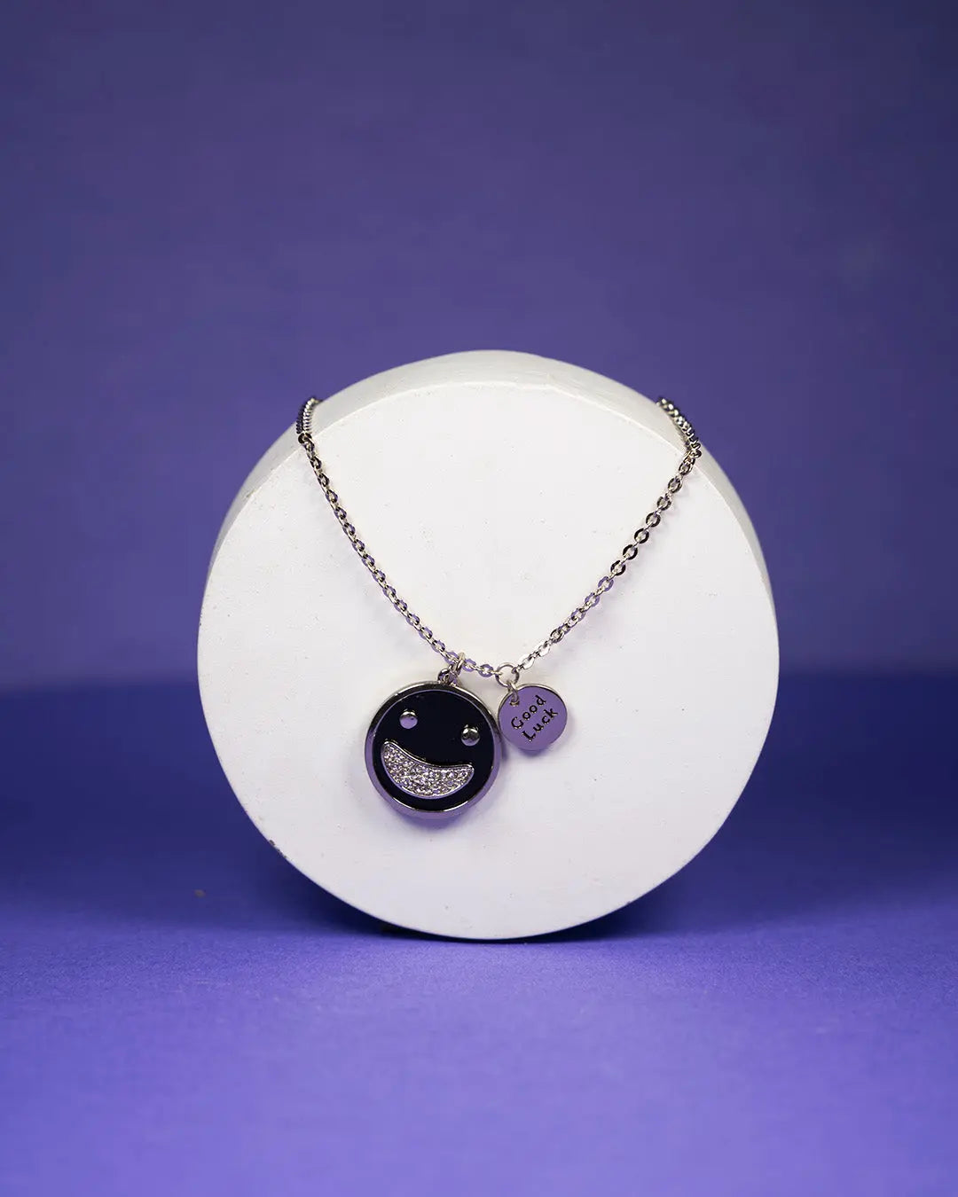 Funny Smiley Necklace - Salty Accessories