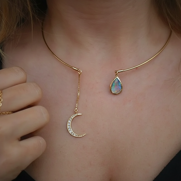 Cresent Waterdrop Necklace