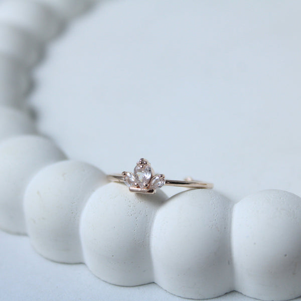 Glacier crown rose-gold ring