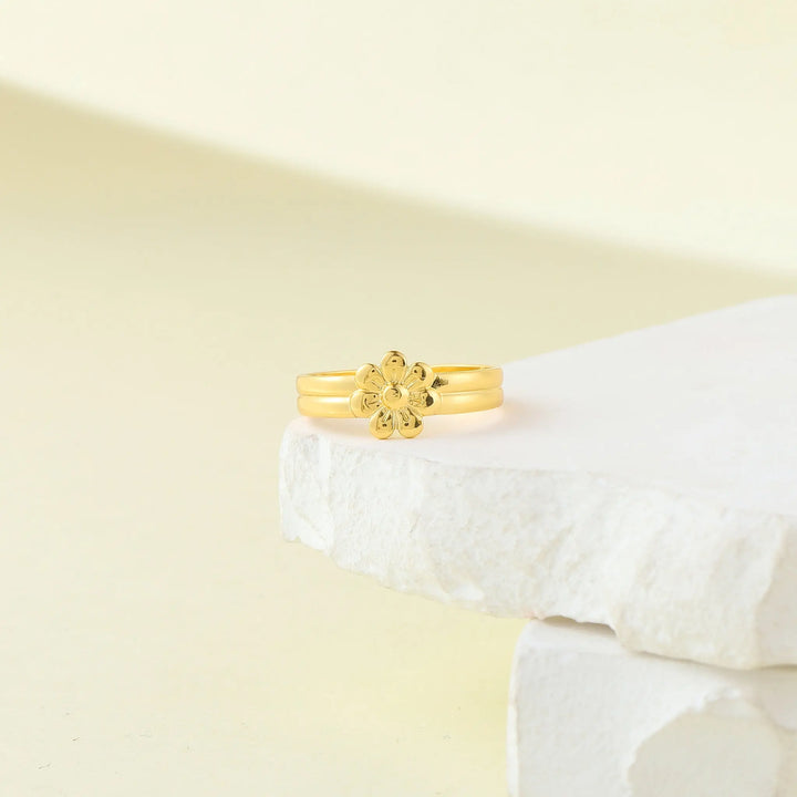 Golden Daisy Ring | Salty