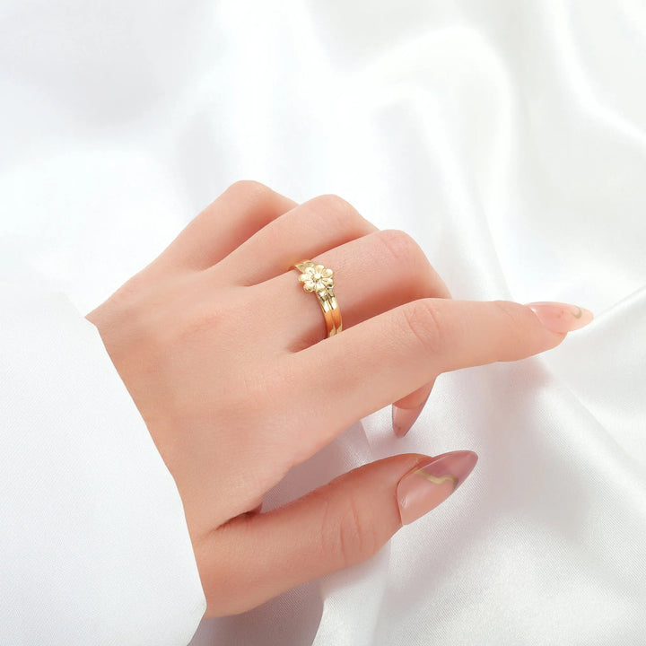 Golden Daisy Ring | Salty