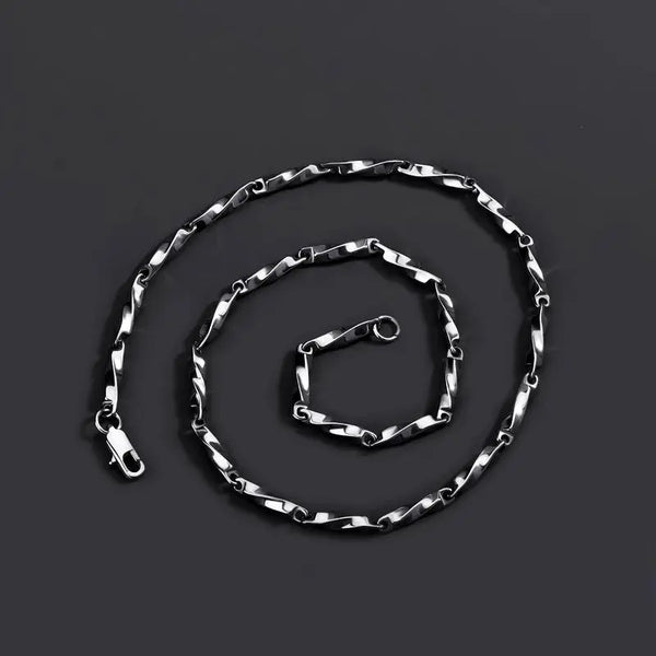 Gyre Twist Link Necklace