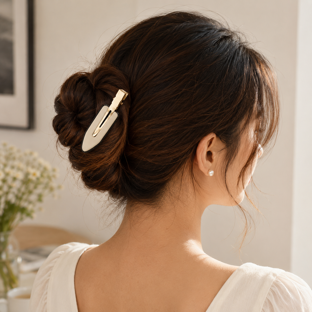 Creamy Oval Muse Hair Clip