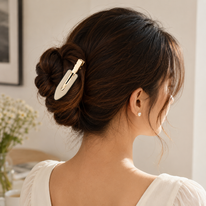 Creamy Oval Muse Hair Clip