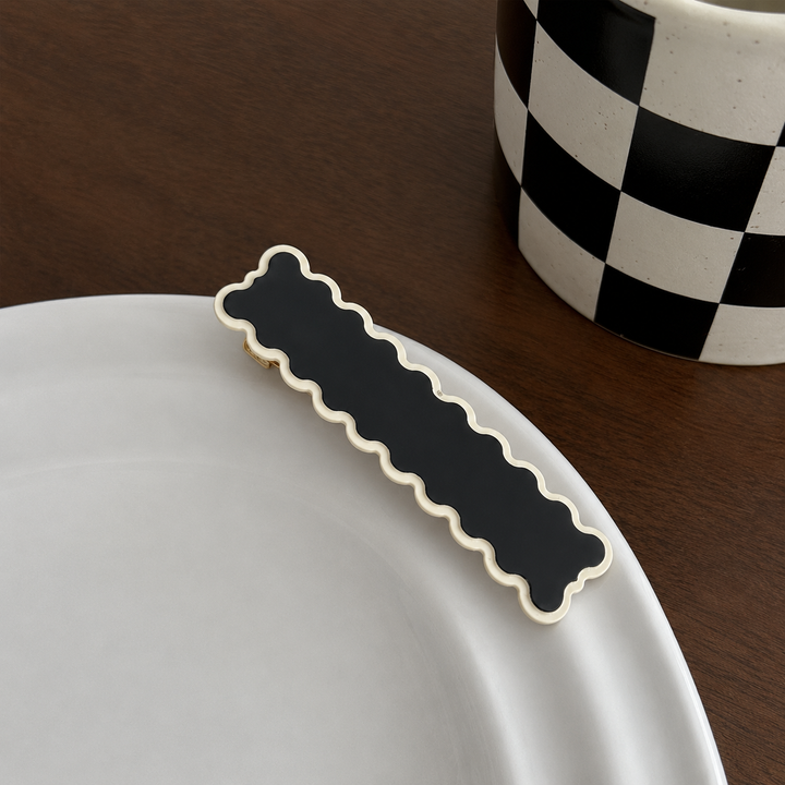 Noir Ripple Hair Clip