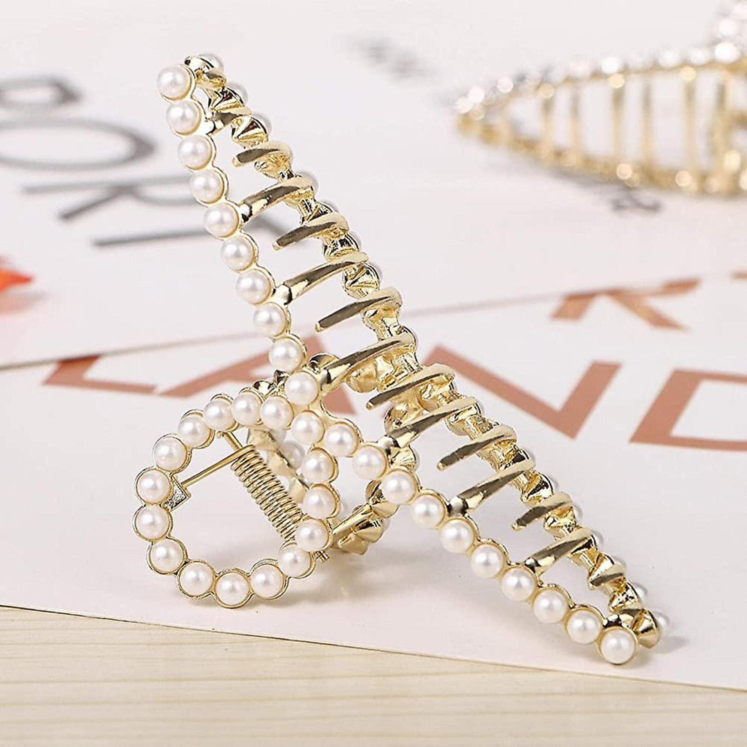 Pearl Loop Hair Claw