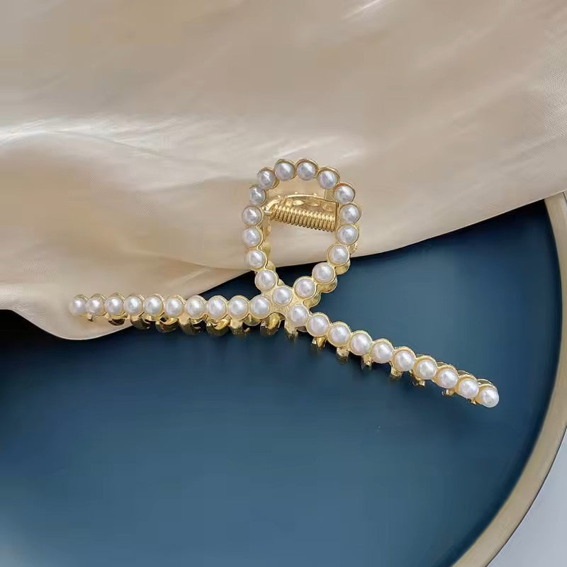 Pearl Loop Hair Claw