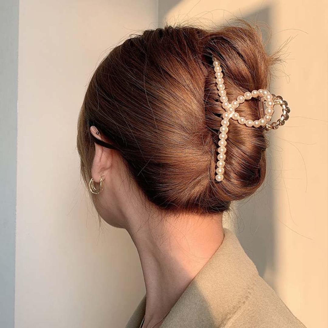 Pearl Loop Hair Claw