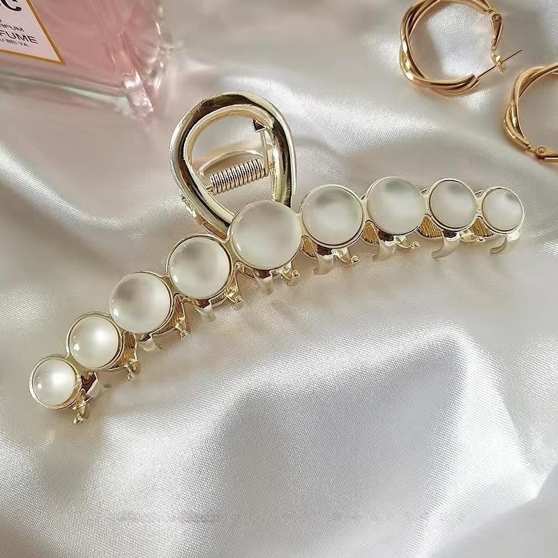 Pearl Orb Hair Claw