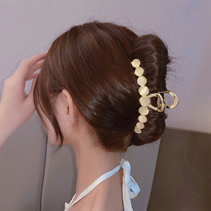 Pearl Orb Hair Claw