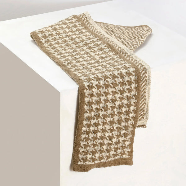 Houndstooth Check Scarf - Brown
