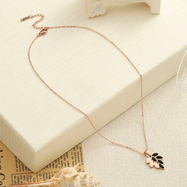 Hue Black Necklace