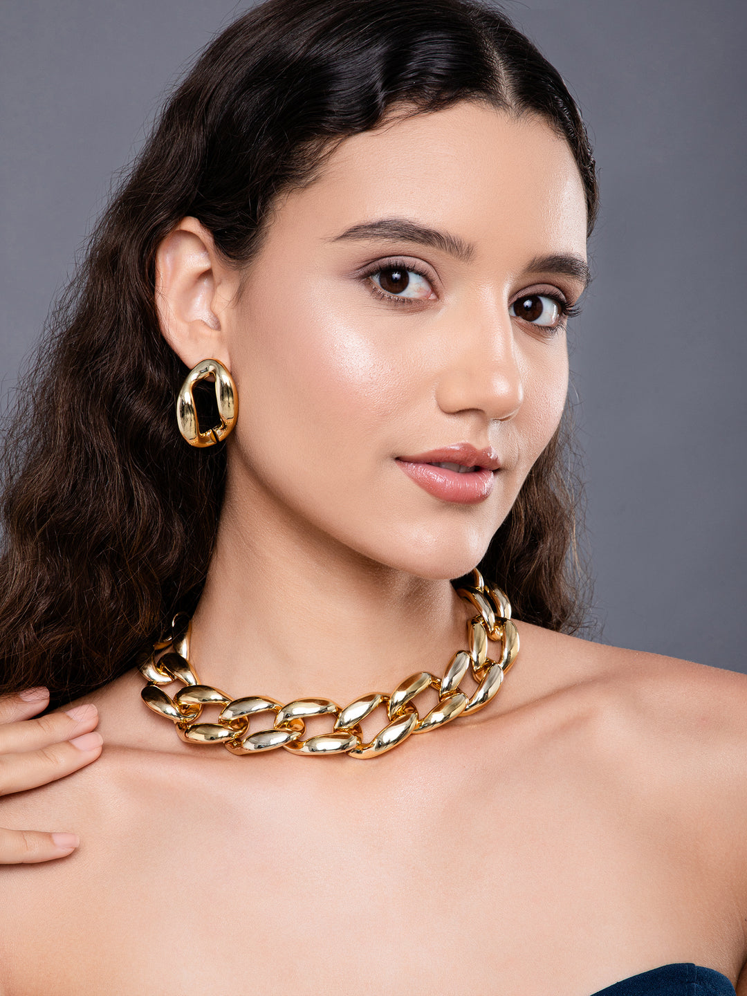 Chunky Chic Golden Necklace and Earrings - Salty Accessories