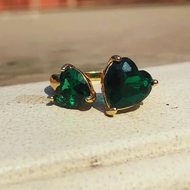 Emerald Double Heart Kylie Love Ring - Gold | Salty