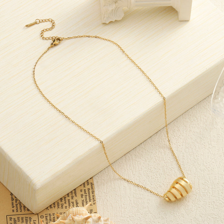 Lustrous Golden Necklace