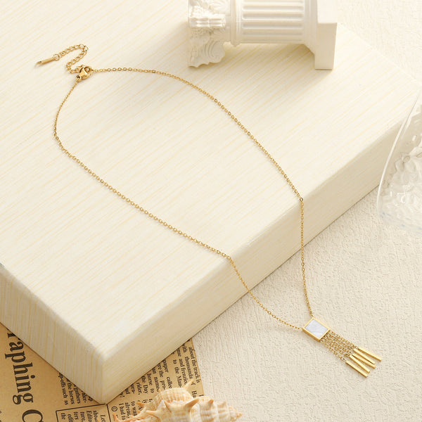 Quirky Chic Golden Necklace