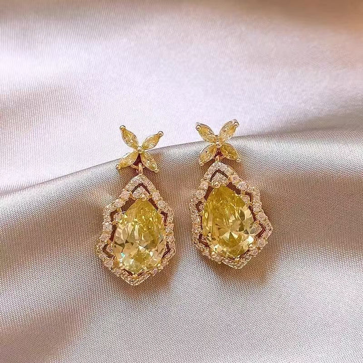 Flora Dewdrop Halo Earrings