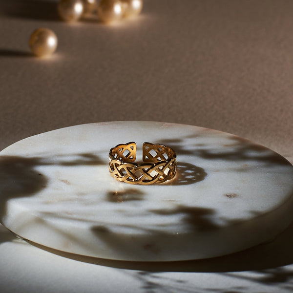 Imperial Circle Ring